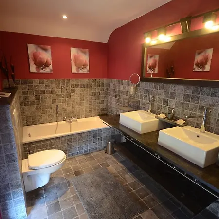 Le Ravel De Max Bed & Breakfast *