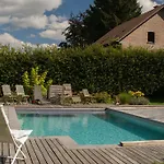 Le Ravel De Max לינה וארוחת בוקר סארט - לה - ספא